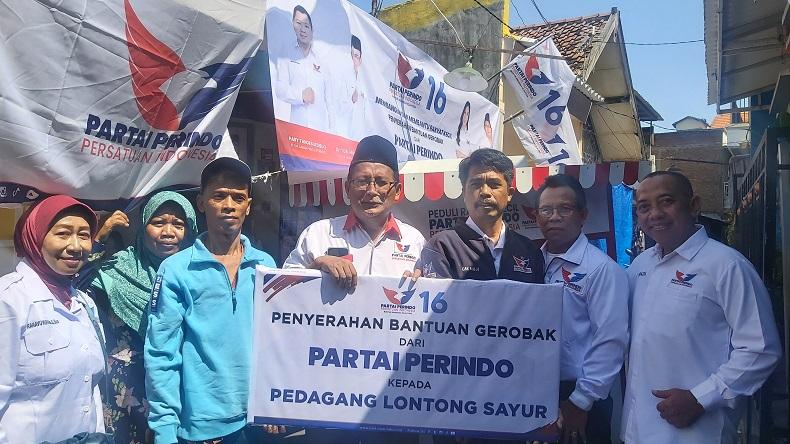 Partai Perindo Fokus Tingkatkan Kesejahteraan Masyarakat Lewat Bantuan Gerobak