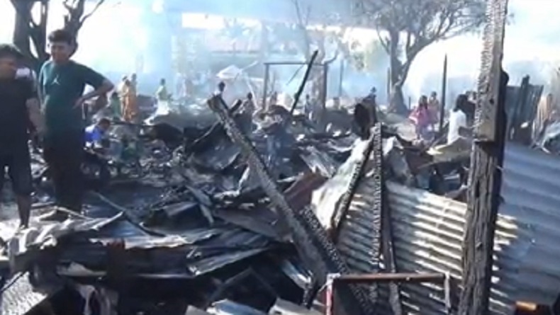 Kebakaran di Makassar Pagi Ini, 15 Rumah Warga Ludes Rata dengan Tanah