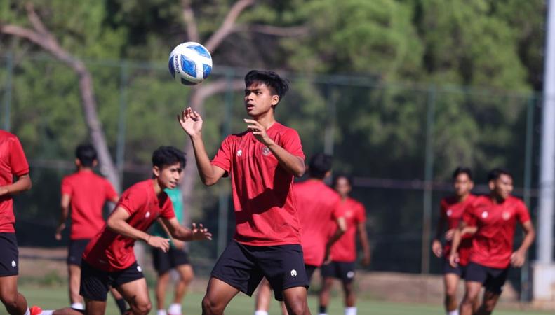  PSIS Semarang Rekrut Eks Kiper Persita dan Striker EPA Persebaya 