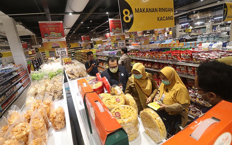 Sidak Makanan Kedaluwarsa di Pusat Perbelanjaan Kota Kediri - Bagian 2