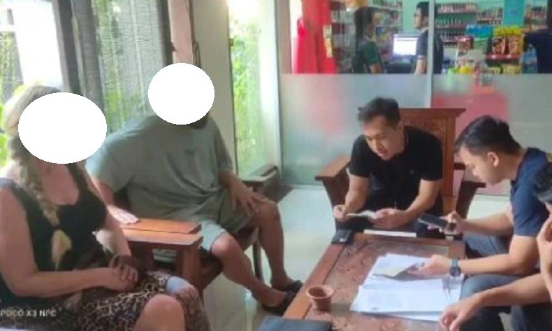 title Jadi Tersangka Pornografi, Cewek Bule Pamer Kemaluan Ditahan di Polresta Denpasar Jadi Tersangka Pornografi, Cewek Bule Pamer Kemaluan Ditahan di Polresta Denpasar