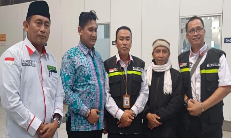 1 Calon Haji Asal Embarkasi Solo Tertahan di Bandara Madinah karena Pakai Visa Umrah