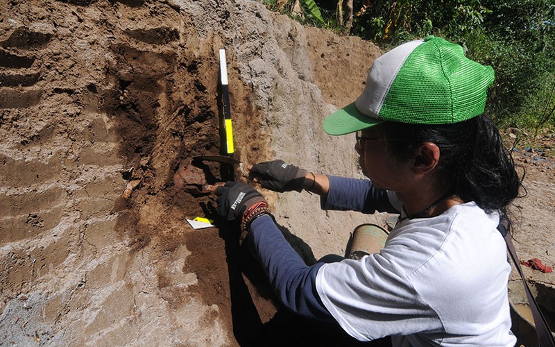 Penemuan Fragmen Peninggalan Era Mataram Kuno - Bagian 2