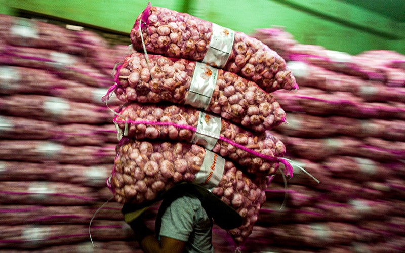 Pasokan Menipis, Segini Harga Bawang Putih di Pasar Induk Kramat Jati - Bagian 1