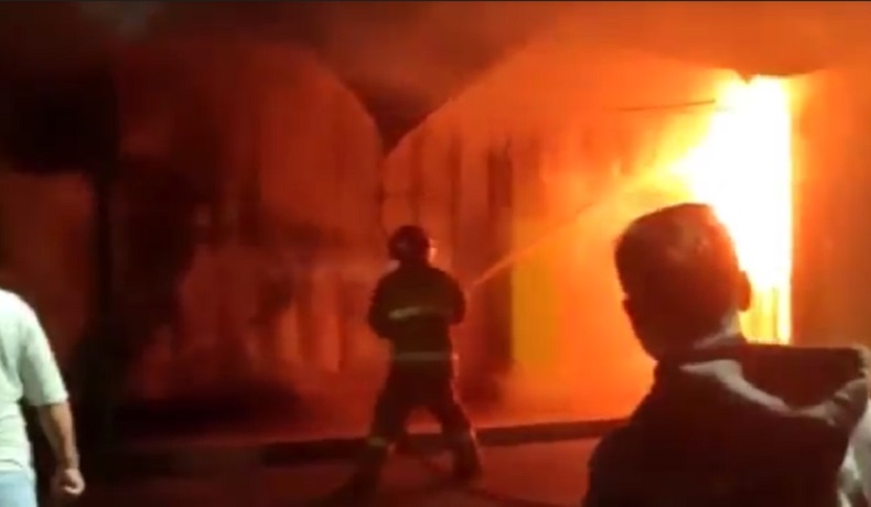 3 Kios dan Lapak di Pasar Gringging Kediri Ludes Terbakar, Diduga Korsleting Listrik