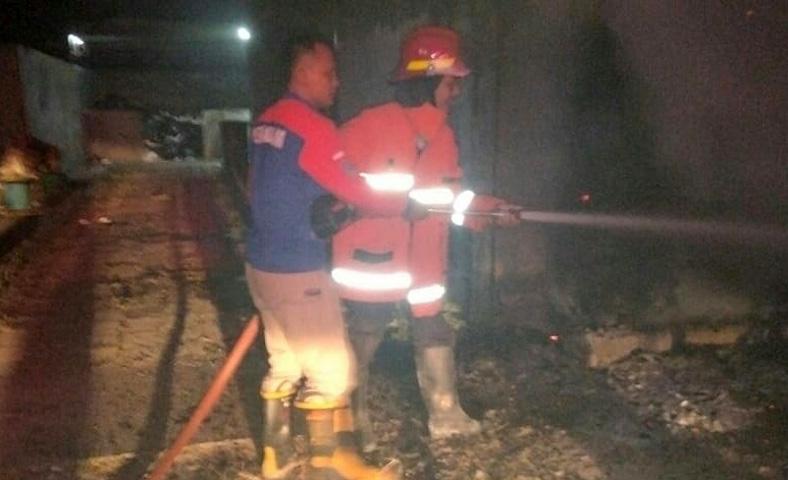 Diduga Korsleting Listrik Gudang Rumah Sakit Di Pemalang Ludes Terbakar