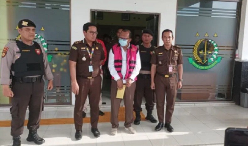 Pungli Pedagang Kecil, Kepala Satpol PP Siak dan 2 Anak Buah Ditahan Kejaksaan