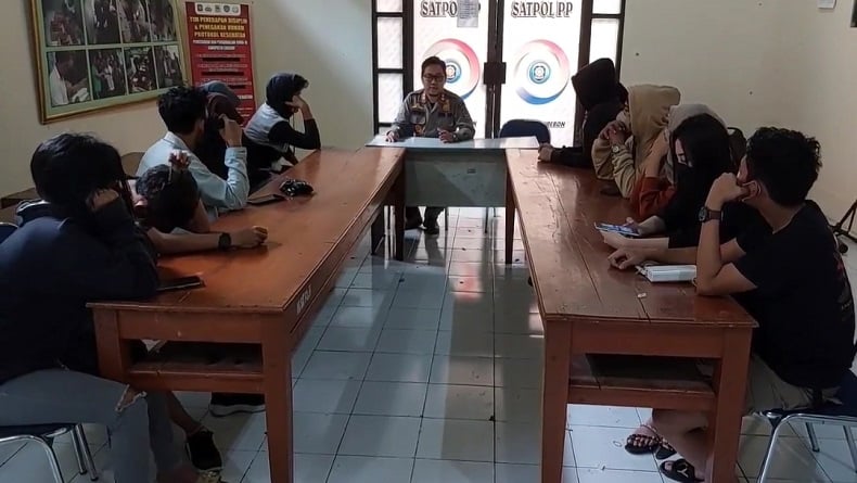 6 Pasangan Mesum Terjaring Razia Satpol PP Cirebon saat Asyik Indehoy dalam Kamar Kos