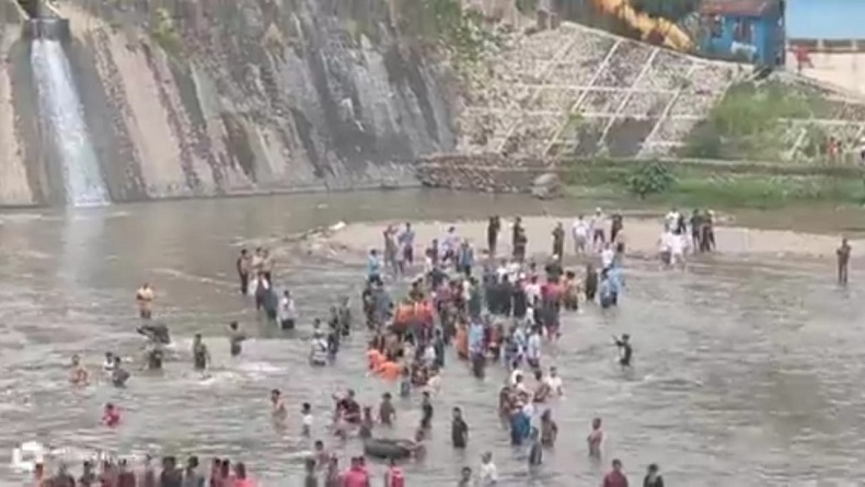 3 Bocah Terseret Arus Sungai Batang Gadis Madina, 2 Ditemukan Tewas
