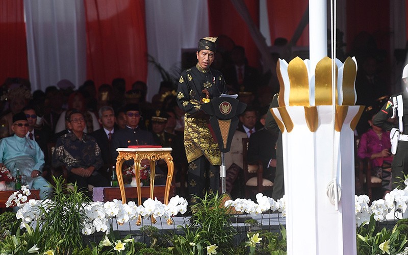 Pakai Baju Adat Presiden Jokowi Pimpin Upacara Hari Lahir Pancasila di Monas - Bagian 2