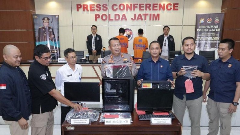 Retas Situs Pemprov Jatim dan ITS untuk Promosi Judi Online, 2 Pelaku Ditangkap