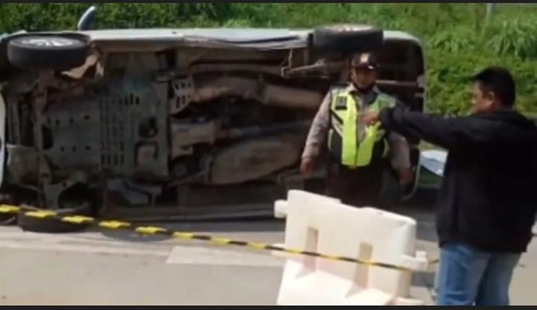  Viral Minibus dan Motor Bertabrakan di Jalan Akses Kawasan Industri Terpadu Batang