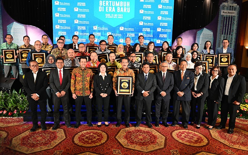 Sukses Pertahankan Kinerja Positif Tiga Tahun Berturut-turut, SIG Raih Penghargaan - Bagian 2