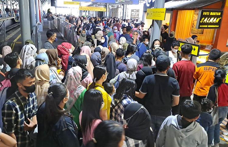 Dijubeli Penumpang, Kereta Bandara YIA Jadi Moda Transportasi Favorit saat Long Weekend
