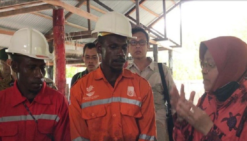 Risma Kagumi Pemuda Agats Papua Mampu Bikin 27 Kapal Berbahan Serat Kaca