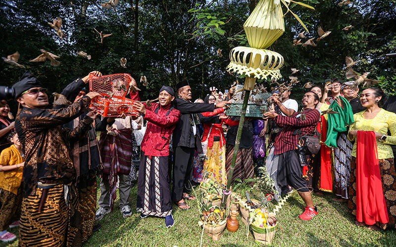 Kirab Sedekah Hutan di Universitas Indonesia - Bagian 1