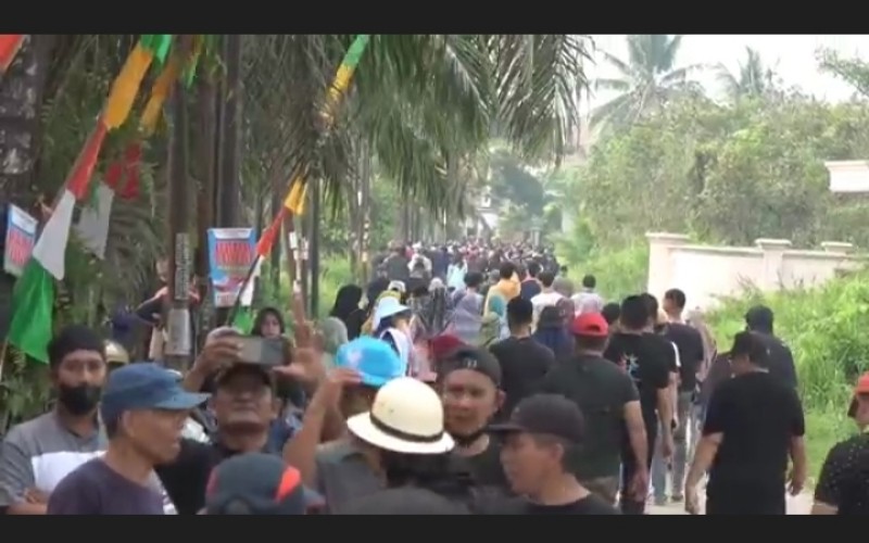 Ribuan Warga Tegal Binangun Aksi Tolak Masuk Banyuasin