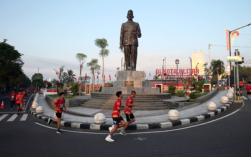 900 Peserta Ikuti Lomba Lari Bung Karno Run 2023 di Blitar - Bagian 1