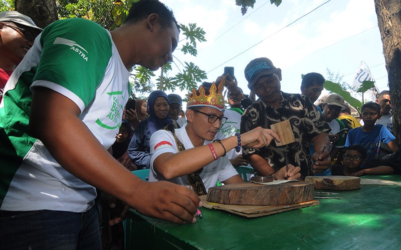 Menparekraf Sandiaga Uno Memanah di Desa Wisata Wayang Klaten - Bagian 2