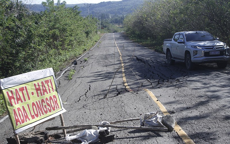Mulusnya Jalan Sabuk Merah Sepanjang 179 Km Membentang di Pelosok NTT - Bagian 3