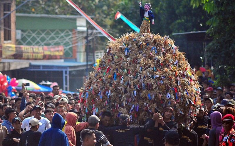 Tradisi Jembul Ungkapan Syukur Warga Desa Tulakan Jepara atas Limpahan Rejeki - Bagian 2