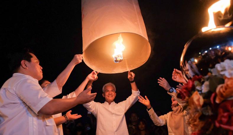 Ribuan Lampion Hiasi Borobudur, Ini Harapan Erick Thohir, Sandiaga Uno hingga Ganjar