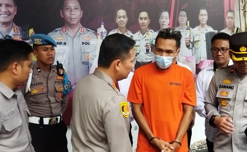 title Kasus Pembunuhan di Malang, Polisi Dalami Dugaan Keterlibatan 6 Teman Tersangka Kasus Pembunuhan di Malang, Polisi Dalami Dugaan Keterlibatan 6 Teman Tersangka