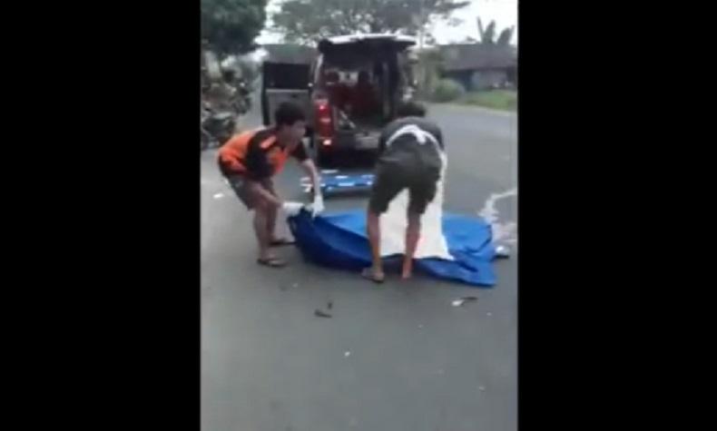 Kecelakaan Pasutri di Mojokerto, Suami Tewas Ditabrak Truk, Istri Luka Parah 