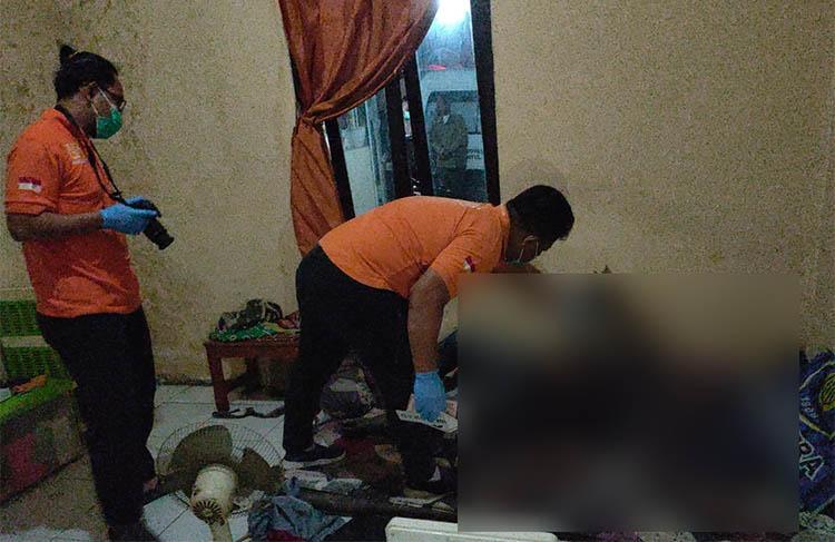 title Warga Bantul Ditemukan Tewas Membusuk di Dalam Rumah Warga Bantul Ditemukan Tewas Membusuk di Dalam Rumah