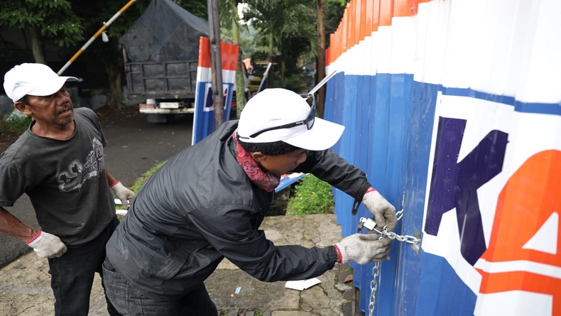 KAI Tertibkan 3 Rumah di Taman Cibunut Bandung, Diduga Digunakan secara Ilegal