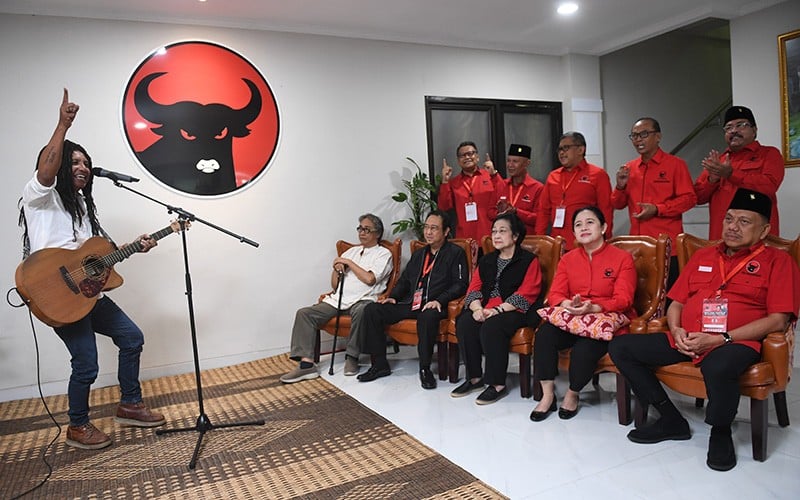 PDIP Luncurkan Lagu Resmi Kampanye Berjudul Jarji Jarbeh, Ganjar Siji ...