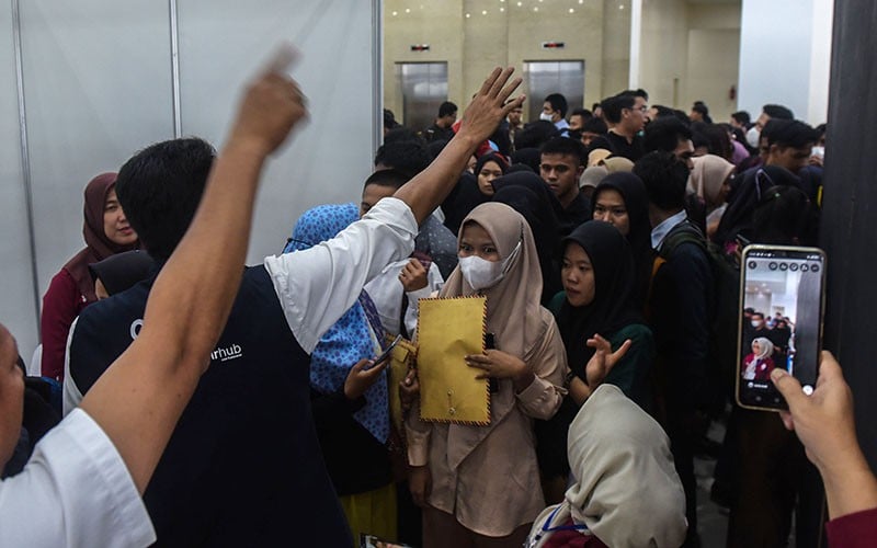 4.000 Pencari Kerja Serbu Job Fair di Palembang - Bagian 2