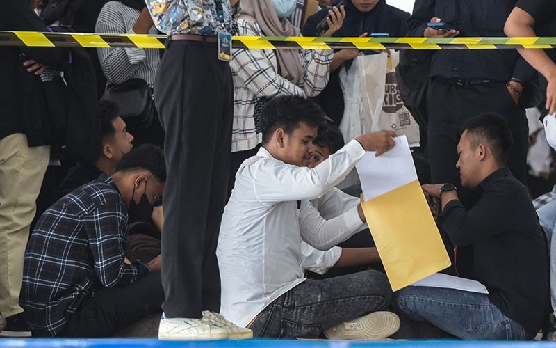 title Ribuan Warga Kota Sukabumi Serbu Job Fair, Berebut Lowongan Kerja di 40 Perusahaan Ribuan Warga Kota Sukabumi Serbu Job Fair, Berebut Lowongan Kerja di 40 Perusahaan