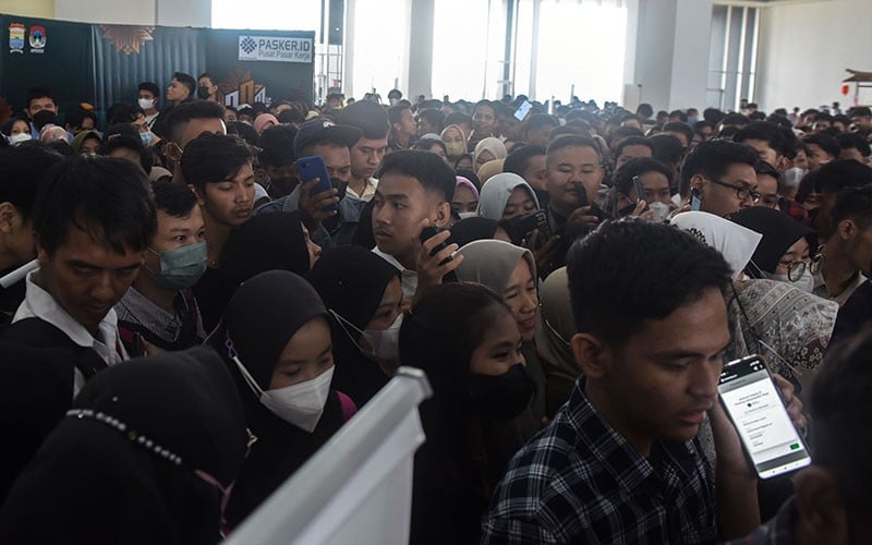 4.000 Pencari Kerja Serbu Job Fair di Palembang - Bagian 3