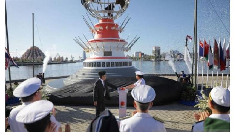 title KSAL Laksamana M Ali dan Wali Kota Makassar Dani Pomanto Resmikan Monumen MNEK 2023 KSAL Laksamana M Ali dan Wali Kota Makassar Dani Pomanto Resmikan Monumen MNEK 2023