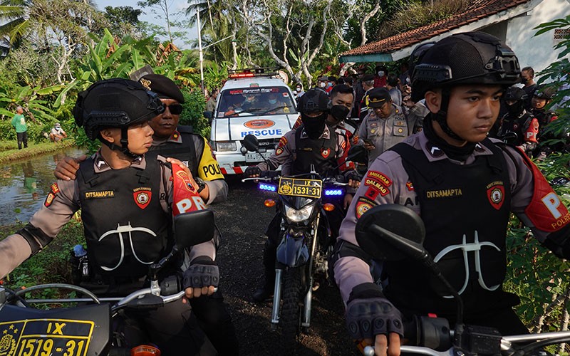 Tahanan Tewas Dalam Sel Polresta Banyumas, Makam Dibongkar-Jenazah Diautopsi - Bagian 2