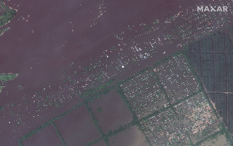 Foto dari Satelit Dampak Ledakan Bendungan Ukraina, Ribuan Rumah Terendam Air - Bagian 1