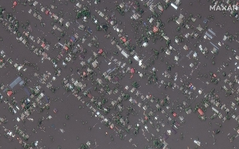 Foto dari Satelit Dampak Ledakan Bendungan Ukraina, Ribuan Rumah Terendam Air - Bagian 3