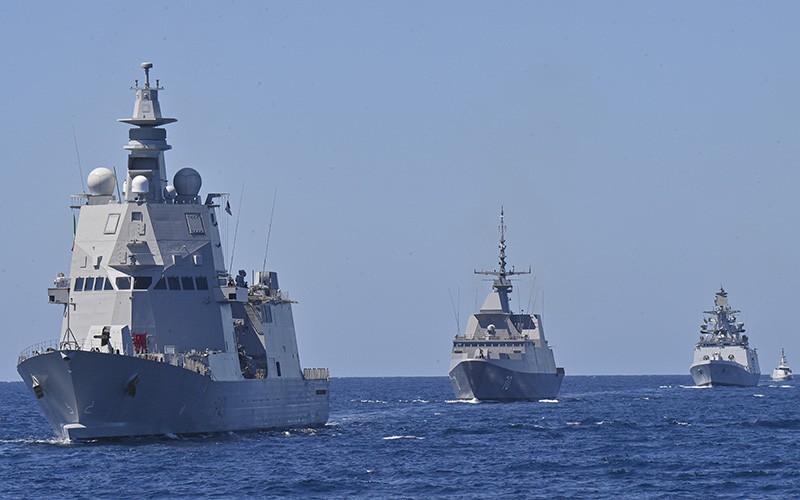 Kapal Perang Rusia, Amerika hingga China Berdekatan di Selat Makassar - Bagian 2