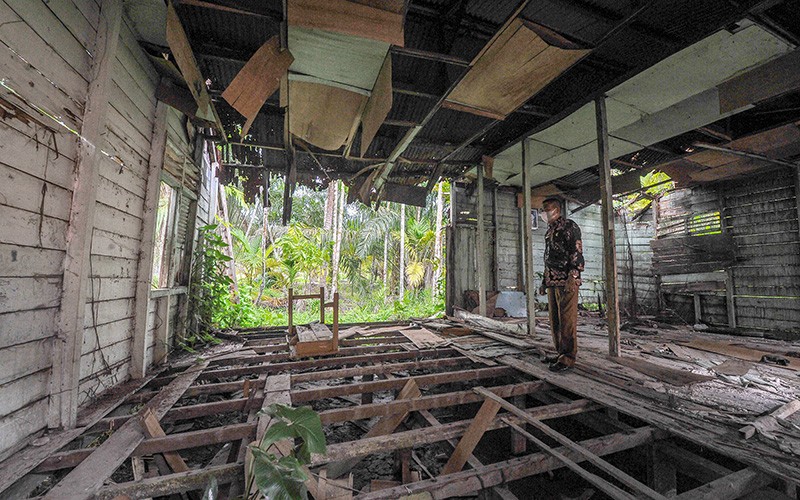Sekolah Rusak dan Terbengkalai Sejak Puluhan Tahun di Jambi - Bagian 2