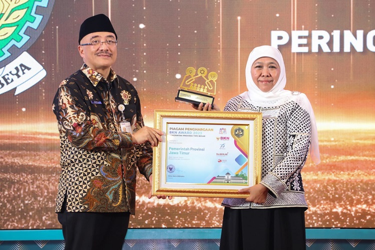 Raih Penghargaan BKN Award 2023, Gubernur Khofifah Harap Kompetensi ASN Meningkat