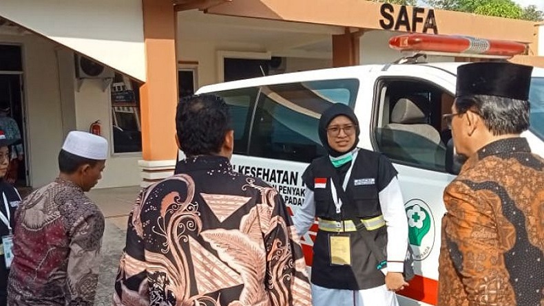 Gangguan Pernapasan saat Tiba di Asrama, Calon Haji Kota Padang Dilarikan ke Rumah Sakit