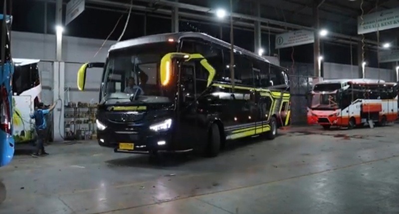 Intip Model Bus Terbaru Discovery SR3 Karoseri Laksana