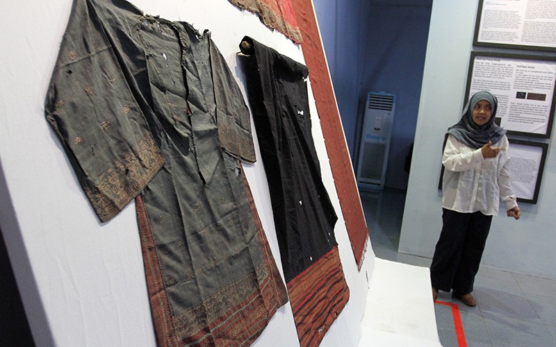 Revitalisasi Kain Songket Bangkitkan Budaya Kerajinan Tenun - Bagian 2