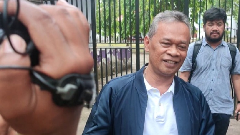 title Keberatan Polisi Sebut Ada Bunker Narkoba, Rektorat UNM Makassar: Yang Benar Brankas Kecil Keberatan Polisi Sebut Ada Bunker Narkoba, Rektorat UNM Makassar: Yang Benar Brankas Kecil