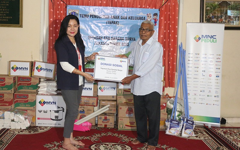 MNC Vision Networks bersama MNC Peduli Bagi-Bagi Sembako - Bagian 2