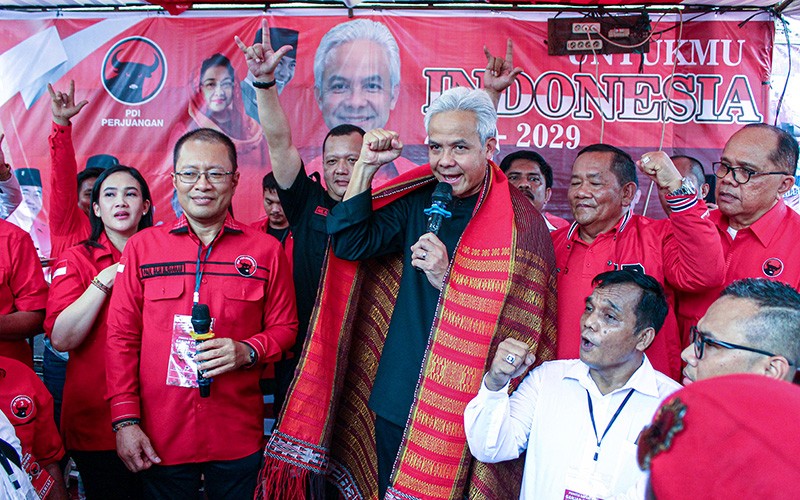 Ganjar Pranowo Ajak Relawan Gunakan Bahasa Positif saat Kampanye - Bagian 2