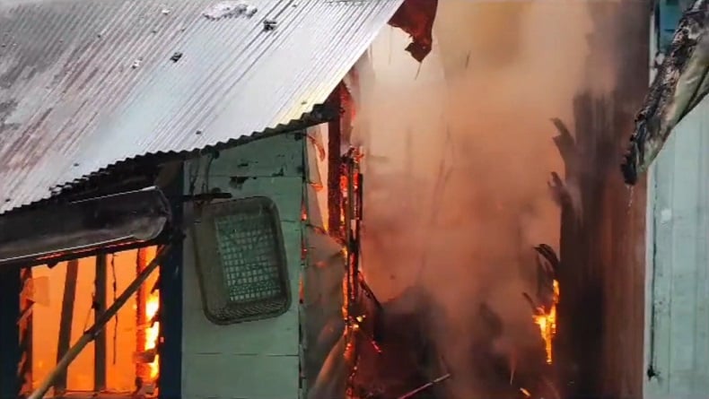 Korsleting Listrik, 5 Rumah di Samarinda Ludes Terbakar