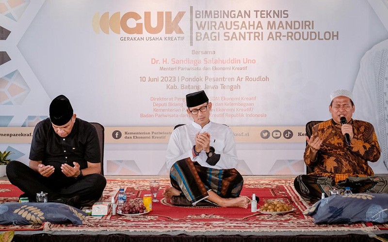 PPP Ingin Jodohkan dengan Ganjar Pranowo, Sandiaga Uno: Saya Sangat Terhormat - Bagian 2