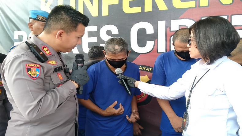 title Kuras ATM Korban, 7 Bersaudara asal Makassar Ditangkap Polisi di Cirebon Kuras ATM Korban, 7 Bersaudara asal Makassar Ditangkap Polisi di Cirebon
